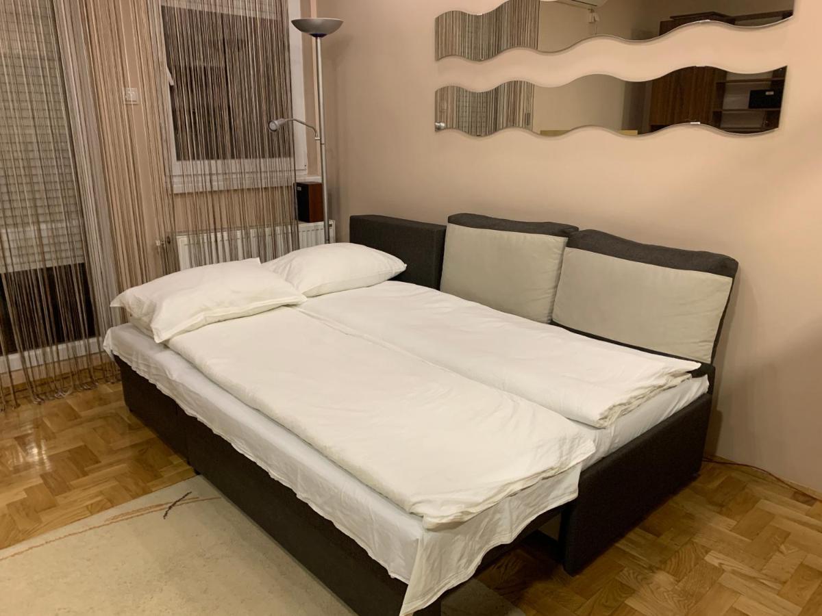 Mila Apartment Нови-Сад Экстерьер фото